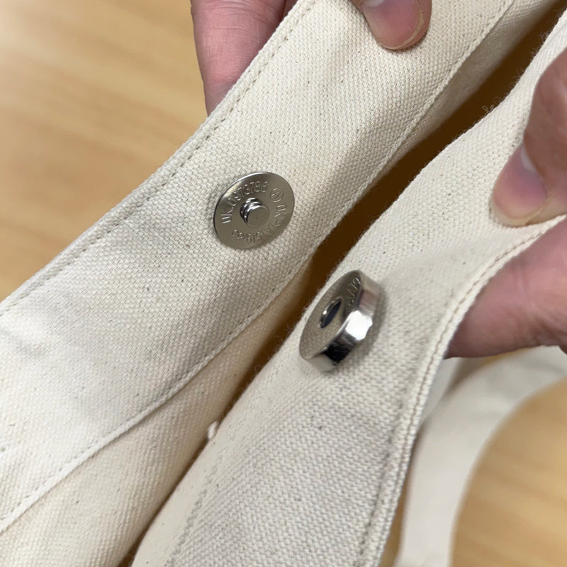 Canvas Beach Bag with Magnetic Lock