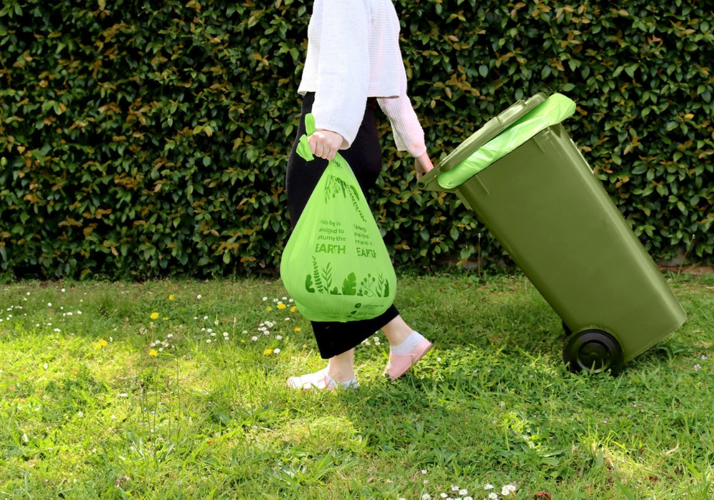 Large compostable bin liners are going green!