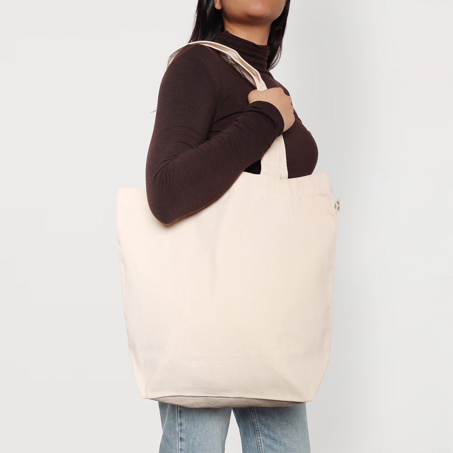 Model Carrying Ecobags Certified Organic Canvas Tote Bag ‘Good Grocer’